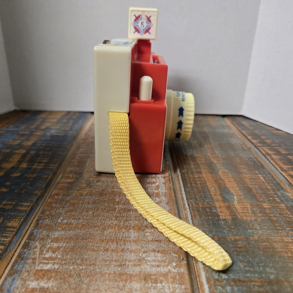 Fisher-Price Changeable Picture Disc Camera Red and Cream Kids' Camera Vintage - Picture 4 of 7